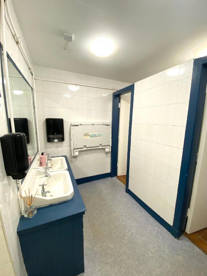 The County Hotel - Self Check-In, Ultra Fast Wi-Fi, Free Parking, Central Location Selkirk Zewnętrze zdjęcie