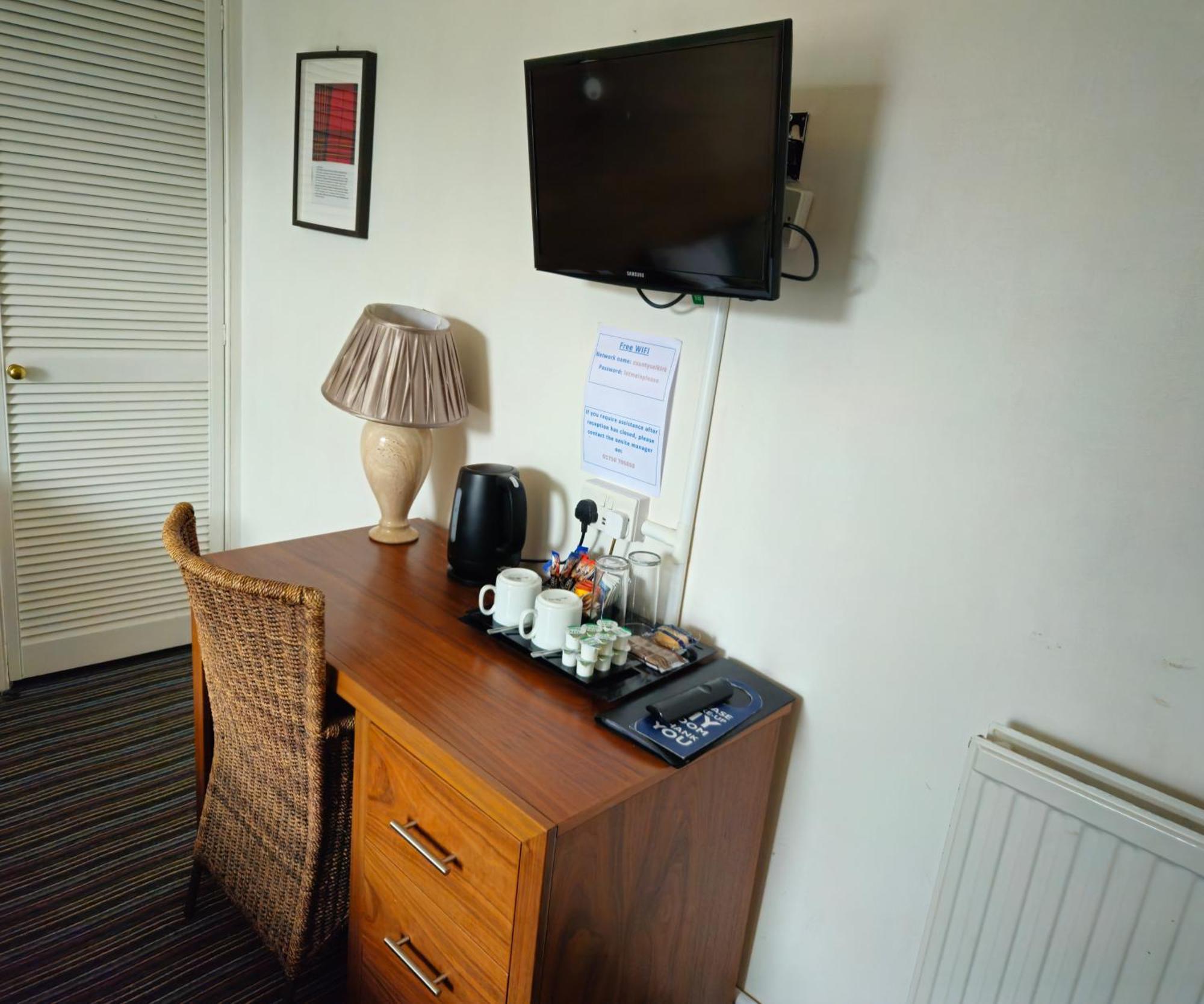 The County Hotel - Self Check-In, Ultra Fast Wi-Fi, Free Parking, Central Location Selkirk Zewnętrze zdjęcie