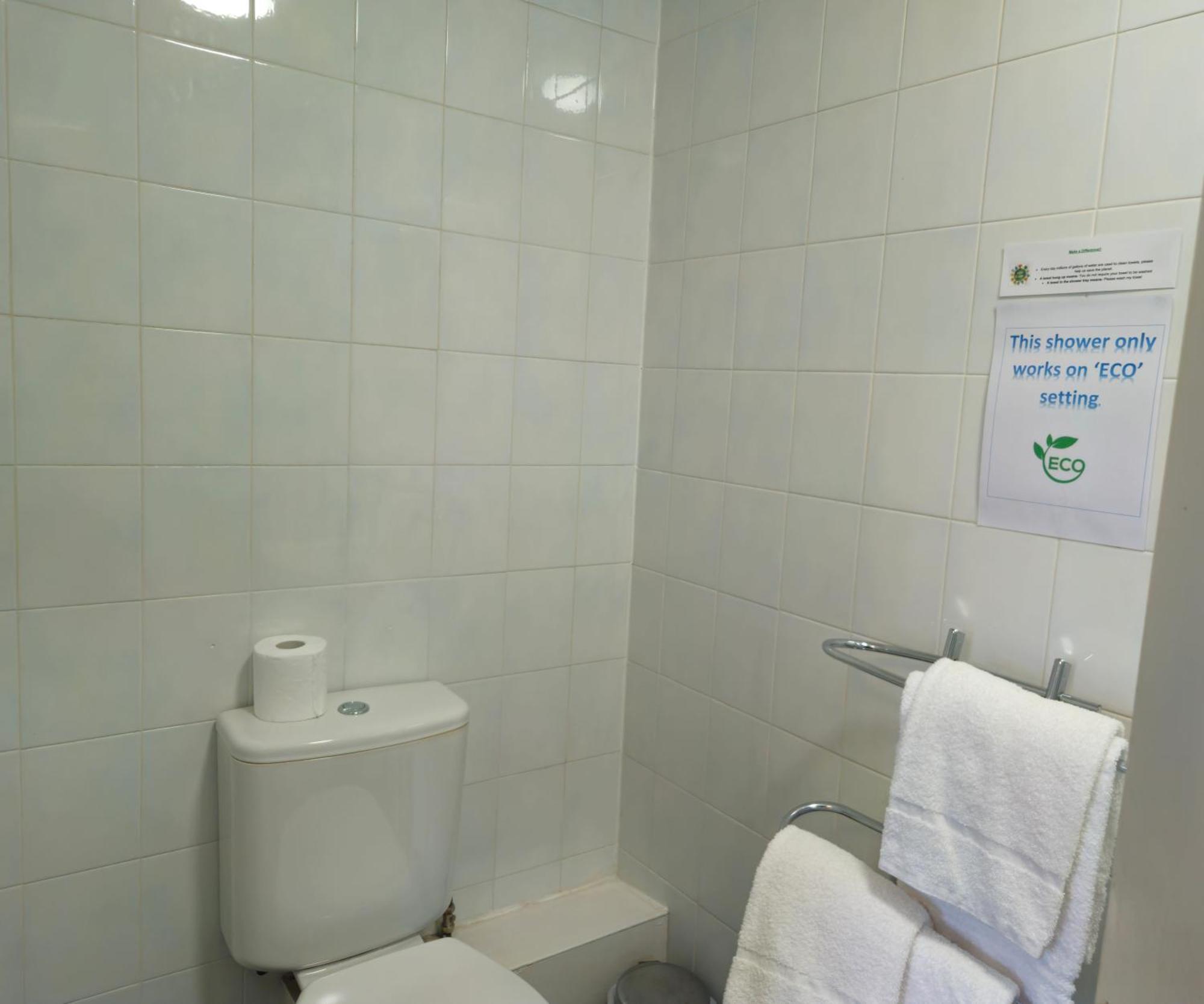 The County Hotel - Self Check-In, Ultra Fast Wi-Fi, Free Parking, Central Location Selkirk Zewnętrze zdjęcie