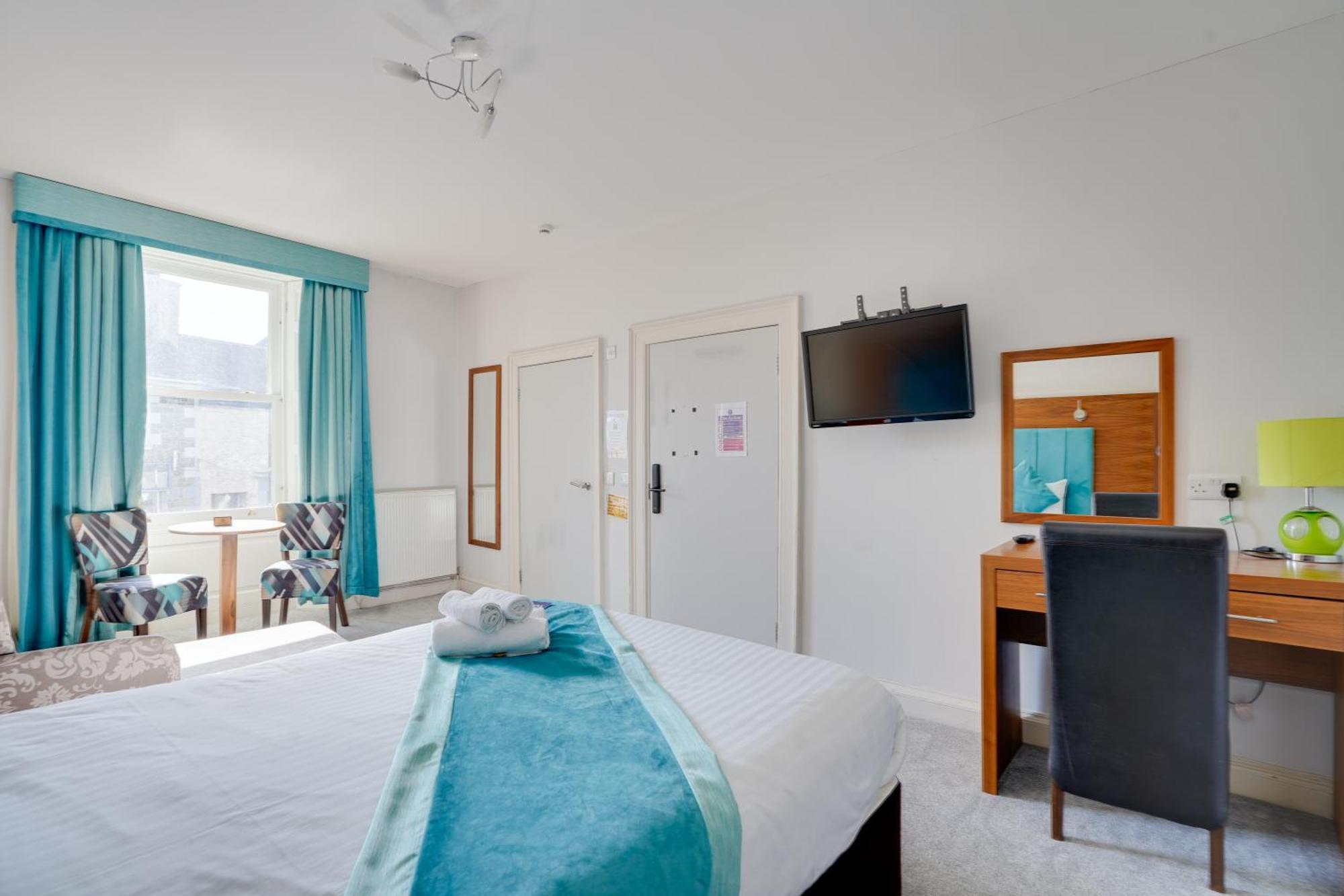 The County Hotel - Self Check-In, Ultra Fast Wi-Fi, Free Parking, Central Location Selkirk Zewnętrze zdjęcie