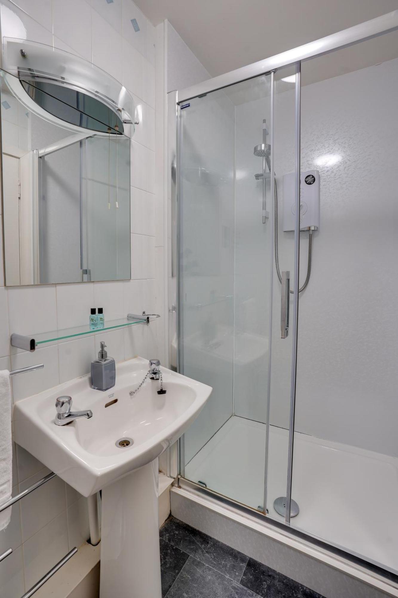 The County Hotel - Self Check-In, Ultra Fast Wi-Fi, Free Parking, Central Location Selkirk Zewnętrze zdjęcie