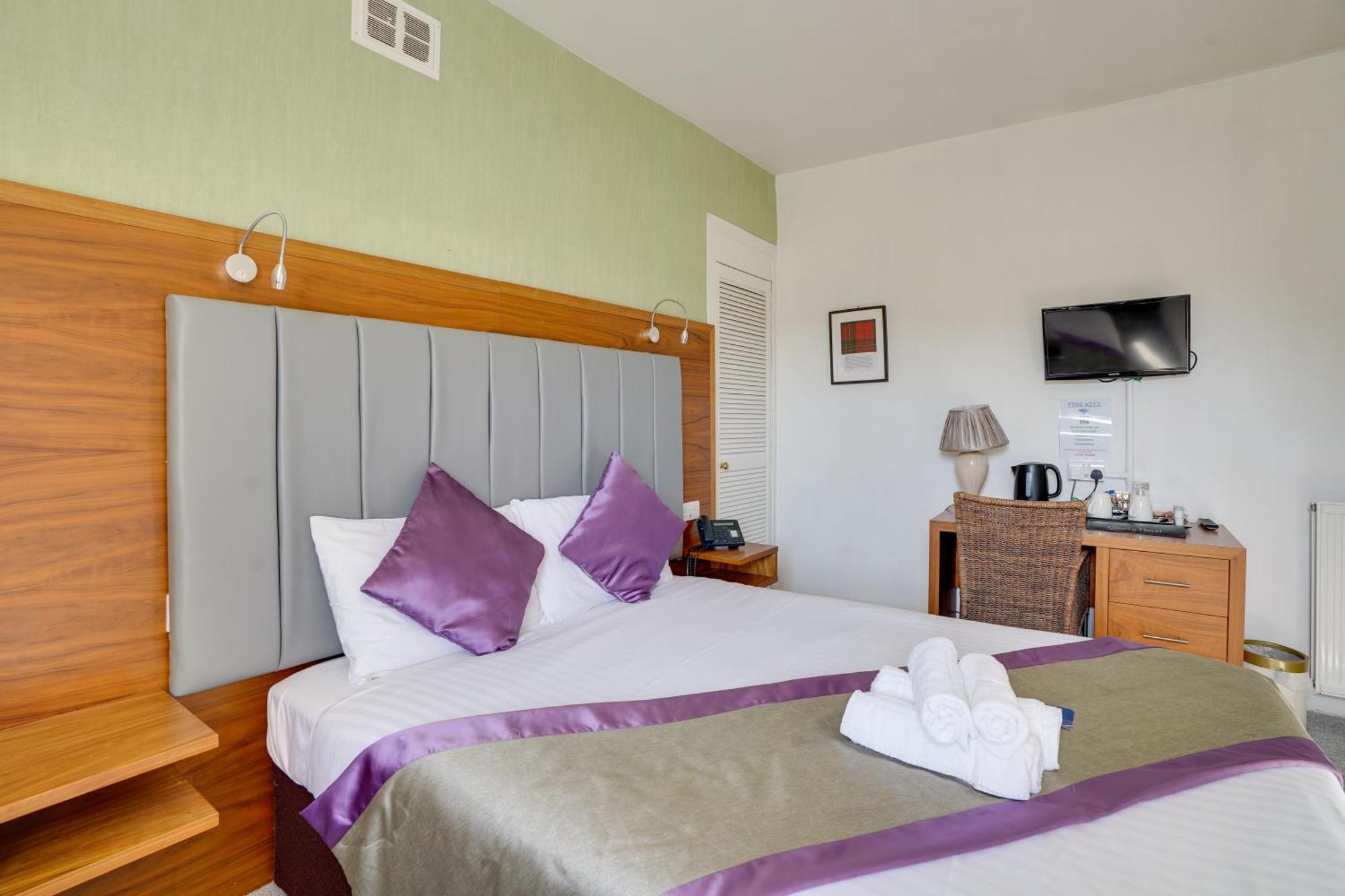 The County Hotel - Self Check-In, Ultra Fast Wi-Fi, Free Parking, Central Location Selkirk Zewnętrze zdjęcie