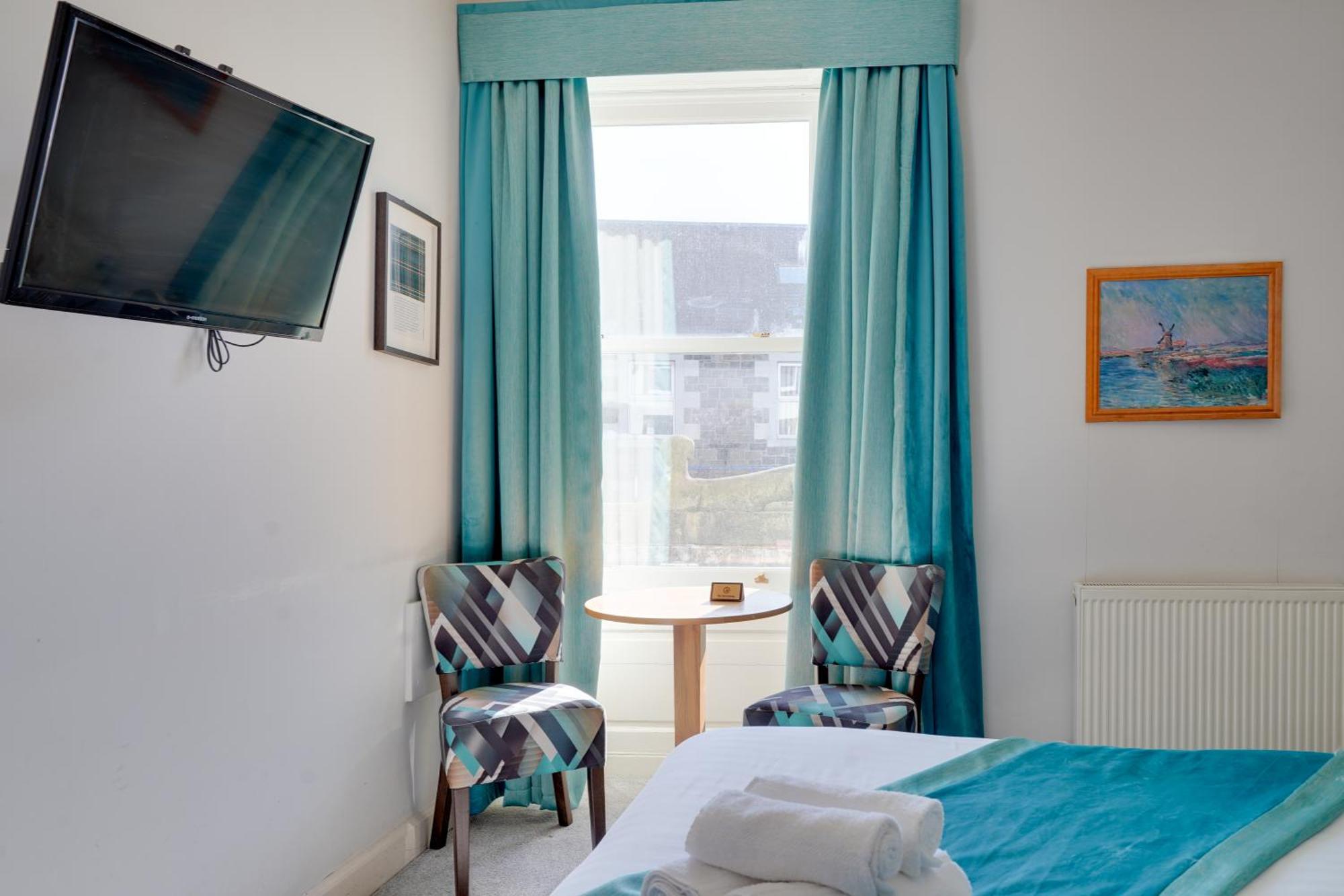 The County Hotel - Self Check-In, Ultra Fast Wi-Fi, Free Parking, Central Location Selkirk Zewnętrze zdjęcie