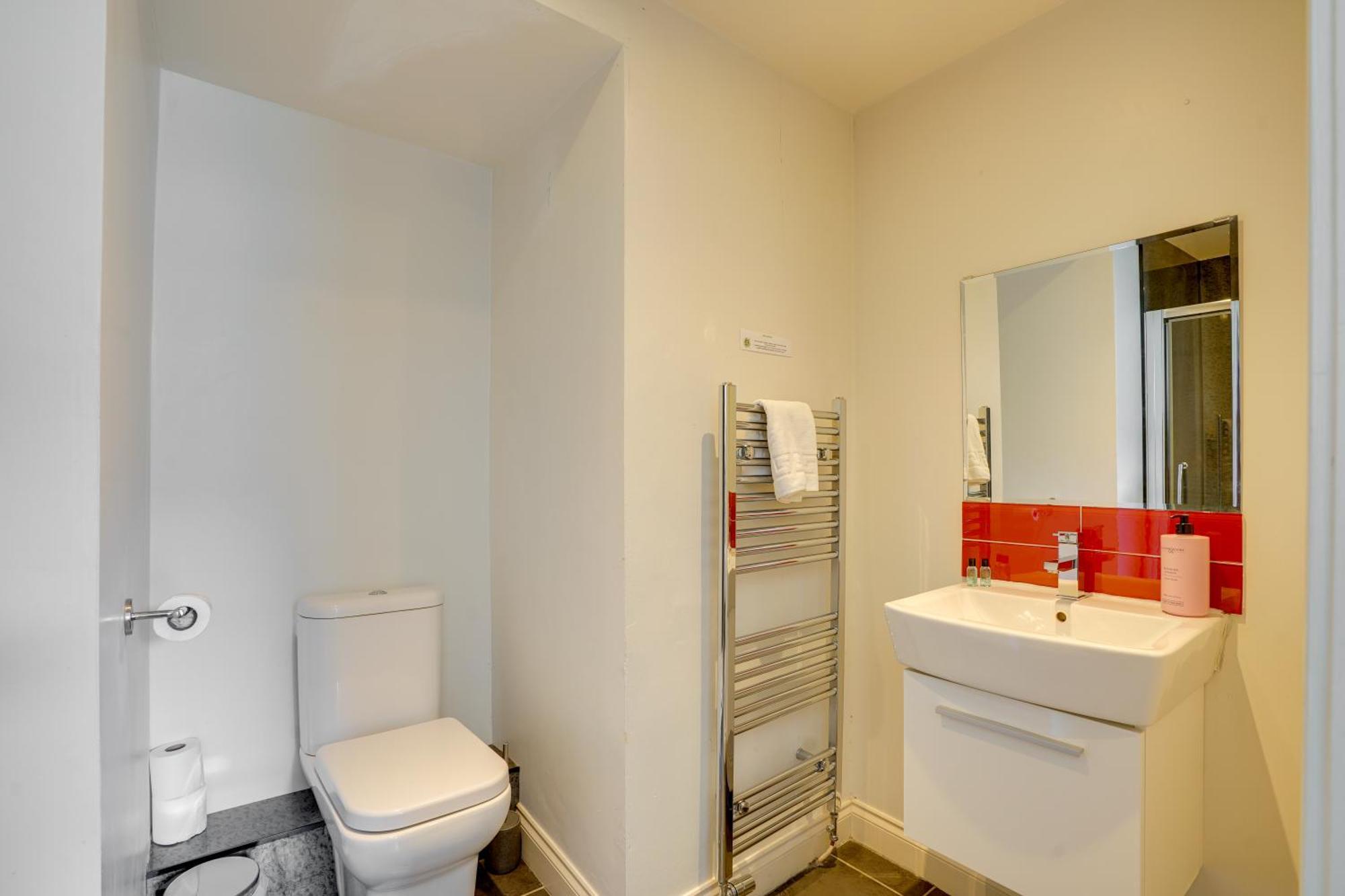 The County Hotel - Self Check-In, Ultra Fast Wi-Fi, Free Parking, Central Location Selkirk Zewnętrze zdjęcie