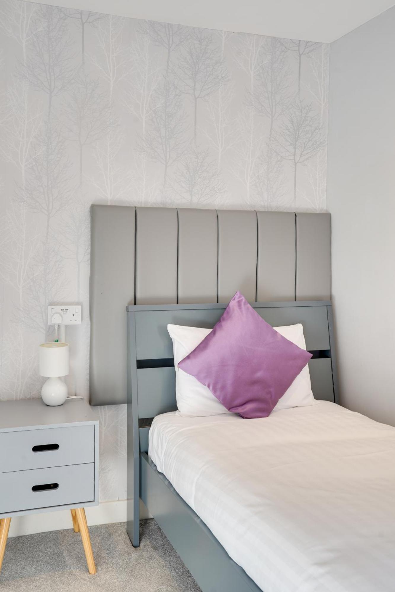 The County Hotel - Self Check-In, Ultra Fast Wi-Fi, Free Parking, Central Location Selkirk Zewnętrze zdjęcie
