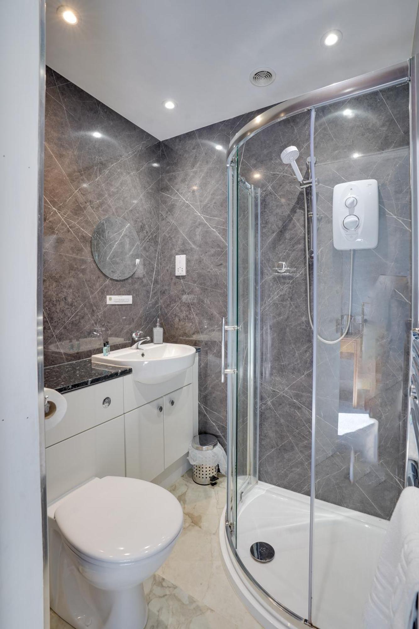 The County Hotel - Self Check-In, Ultra Fast Wi-Fi, Free Parking, Central Location Selkirk Zewnętrze zdjęcie