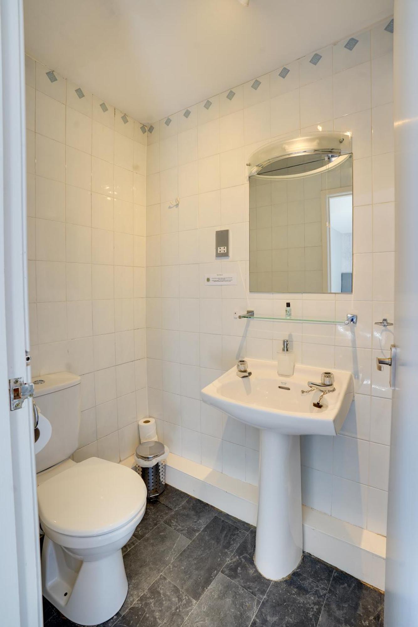 The County Hotel - Self Check-In, Ultra Fast Wi-Fi, Free Parking, Central Location Selkirk Zewnętrze zdjęcie